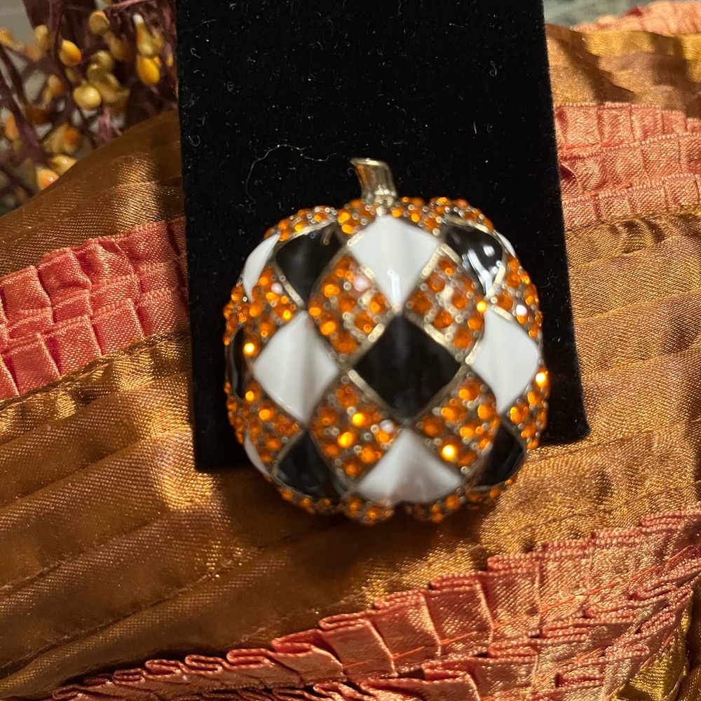 Heidi Daus FALL/Pumpkin NEW pin
